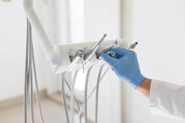 24/7 Emergency Teeth Whitening experts in North Weeki Wachee, FL